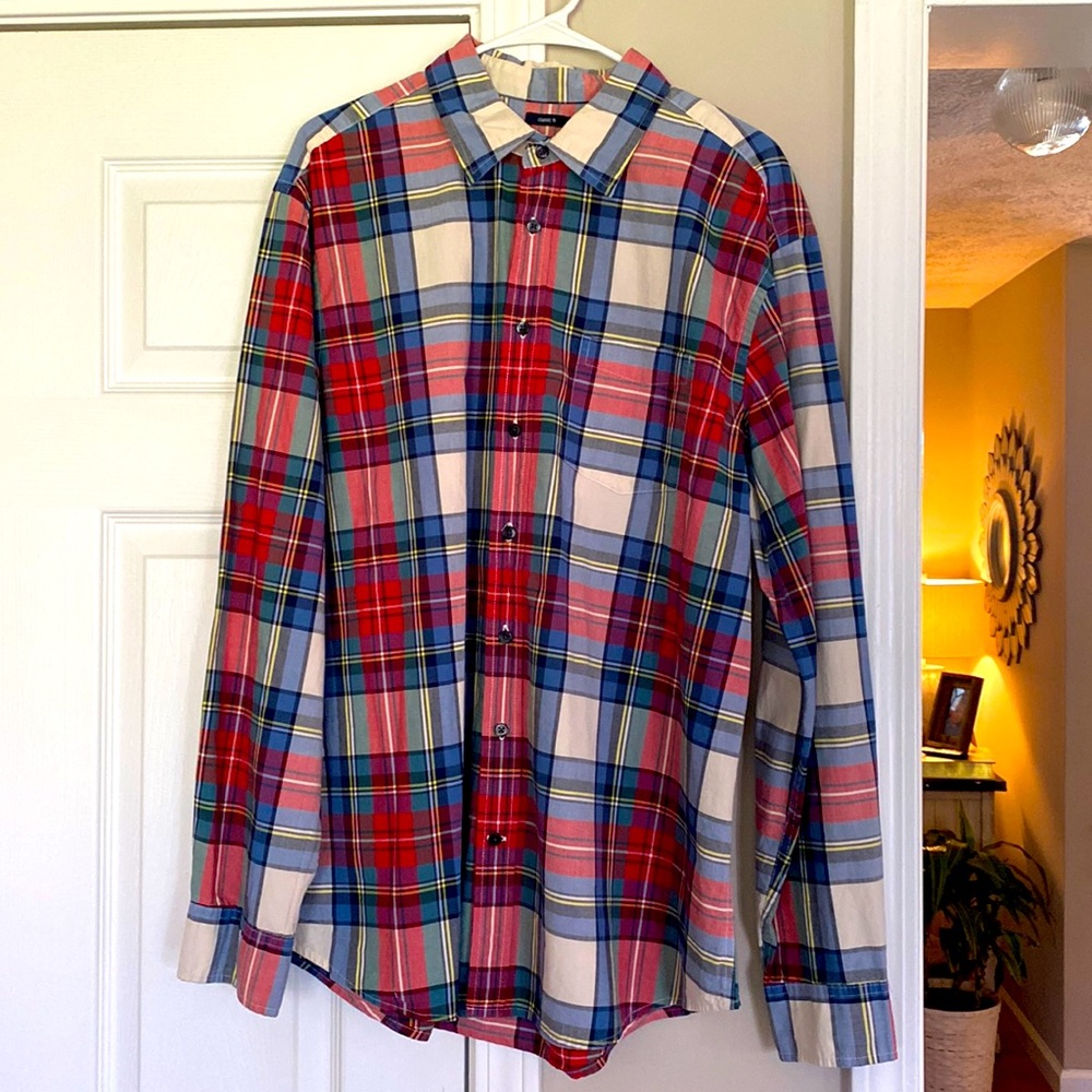 Gap Classic Fit Men’s Button Up Size XL EUC Beautiful Colors